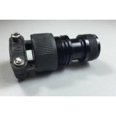 Amphenol Pcd 帶鎖適配器系列